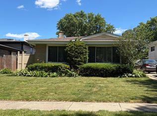 231 Lincoln Ln, Wheeling, IL 60090