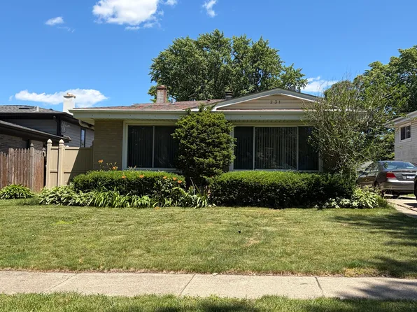 231 Lincoln Ln, Wheeling, IL 60090