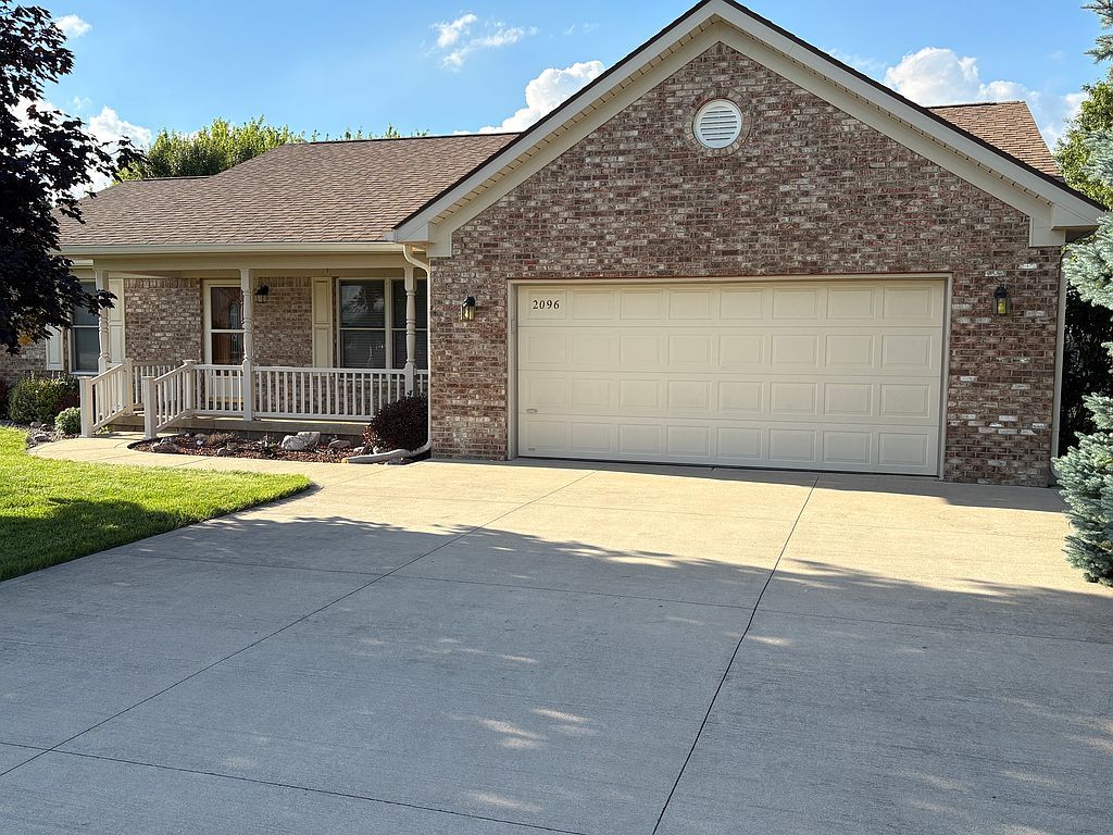 2096 W Willow Ln - Property Image