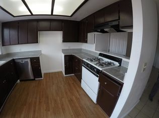 20450 Zuni Rd APT 5, Apple Valley, CA 92307