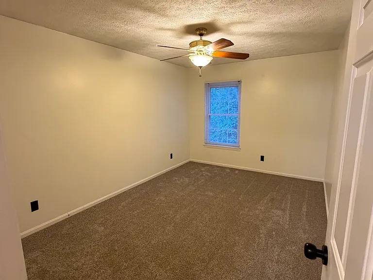 1304 Cedarwood Dr #C3 — Photo 13