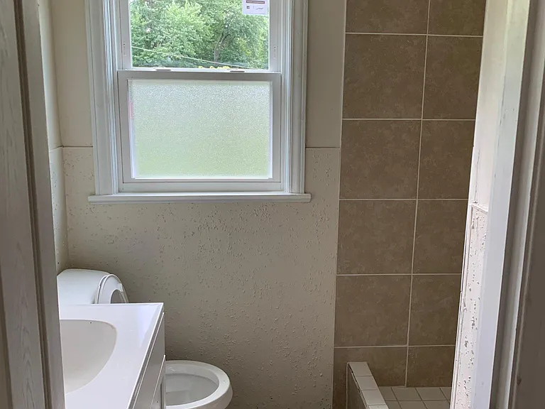 1116 Springview Dr — Photo 11