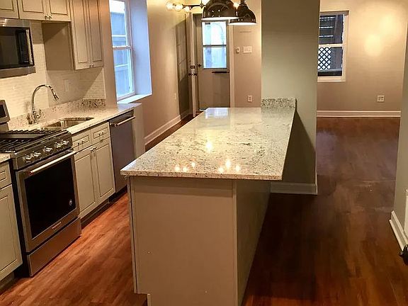 4th image of 2025 N Honore St #G