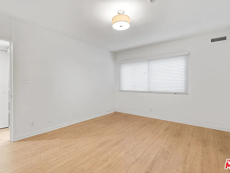 7712 Paseo Del Rey #4 — Photo 12