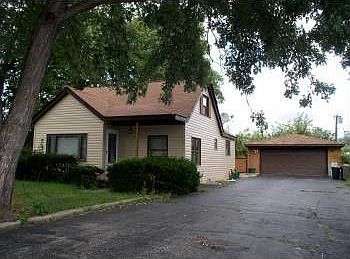 1st image of 10225 S 80th Ct