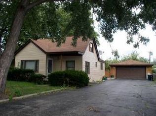 10225 S 80th Ct, Palos Hills, IL 60465