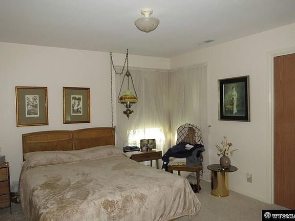 4th image of 220 N 2 W