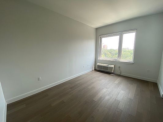 2nd image of 152-11 89th Ave #527