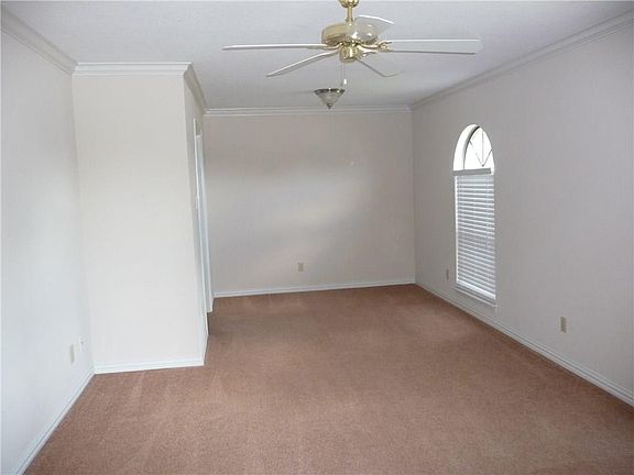 2nd image of 2140 Courtland Cir