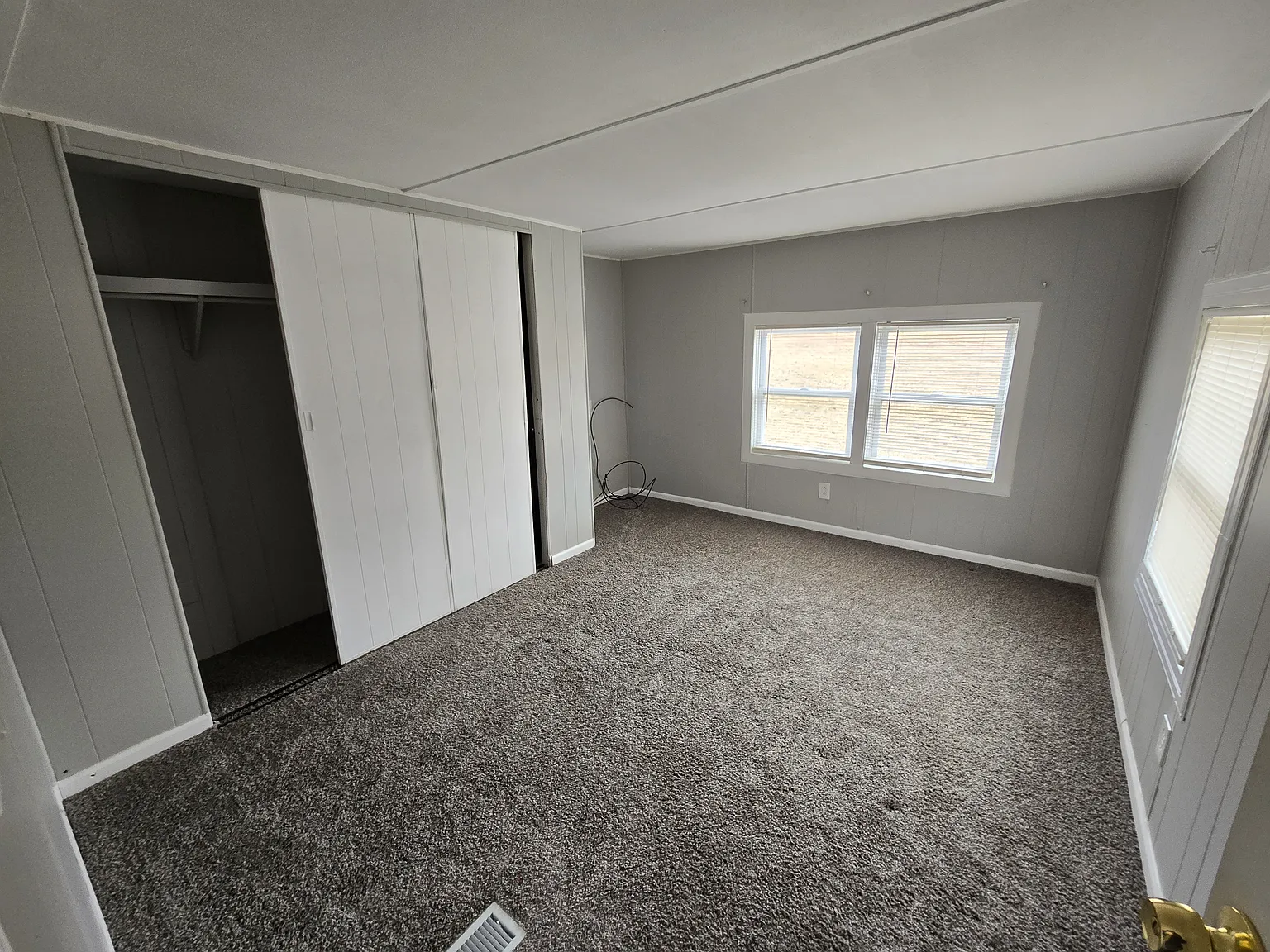 2 bed, 825 sqft, $900 — Photo 3