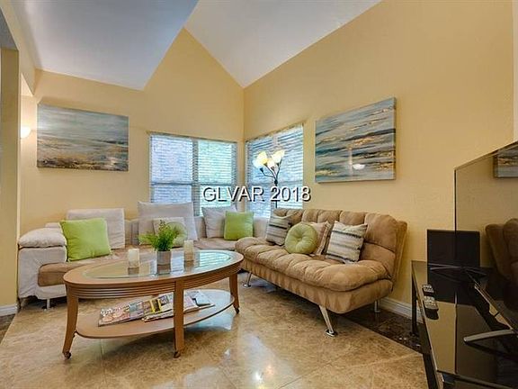 4th image of 500 Elm Dr Unit 202