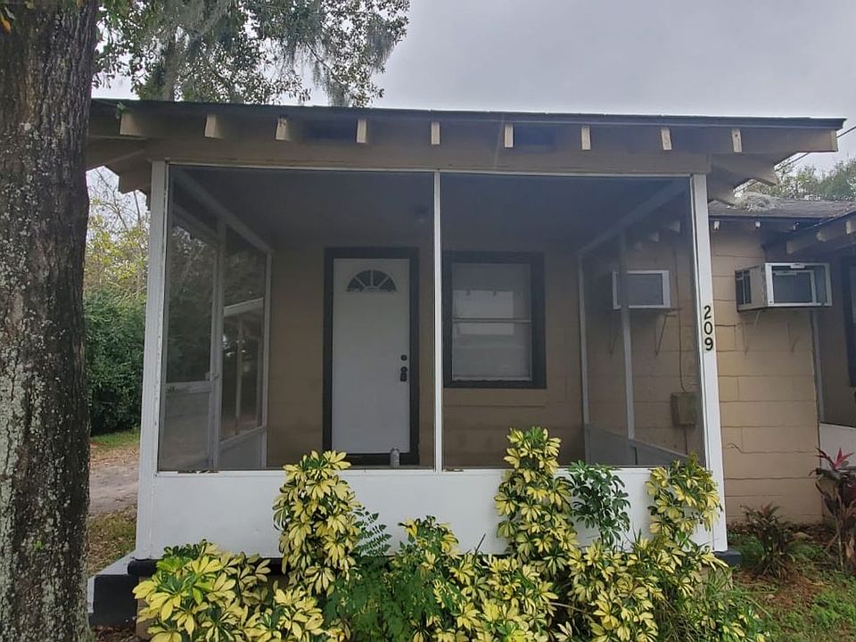1st image of 209 NE 2nd St