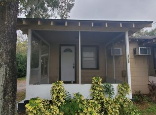 209 NE 2nd St, Mulberry, FL 33860