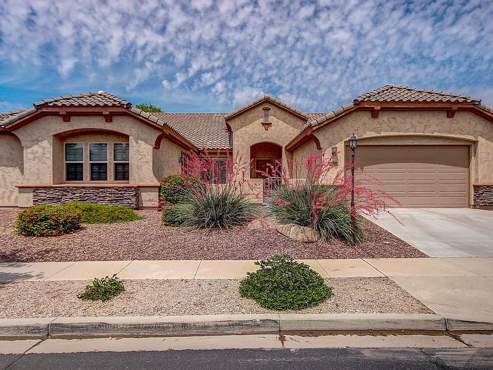 2nd image of 2068 E Mead Pl