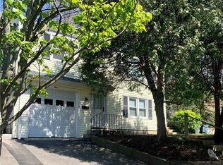 9 Pemberwick Rd, Greenwich, CT 06831