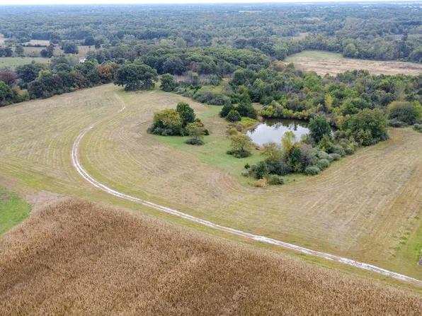 10636 Audrain Rd E #957, Centralia, MO 65240