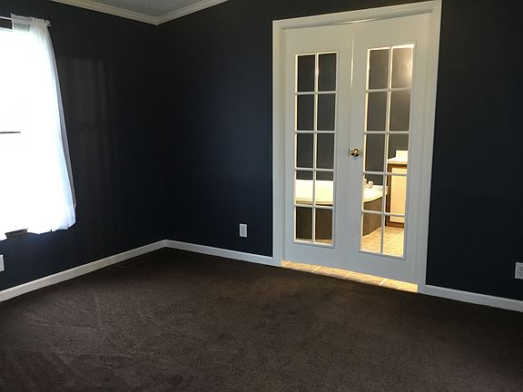 4th image of 1716 Meadowbrook Dr