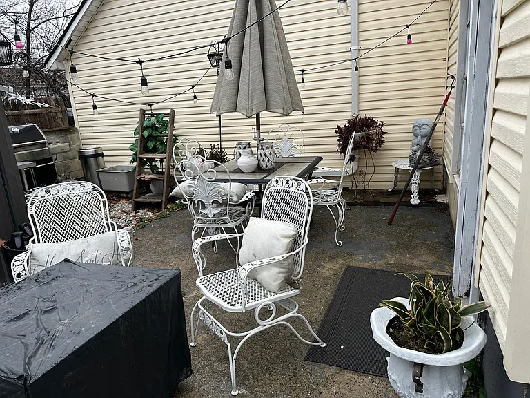 270 N One Street Ave — Photo 41