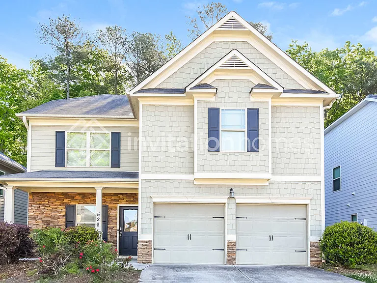 526 Crestmont Ln — Photo 1