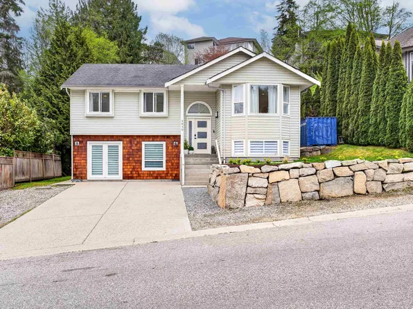 5830 Heron Pl, Sechelt, BC V7Z 0R3