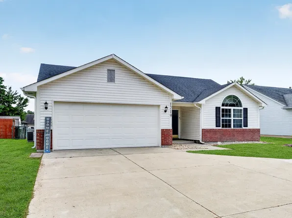 1219 E McKay Rd, Shelbyville, IN 46176