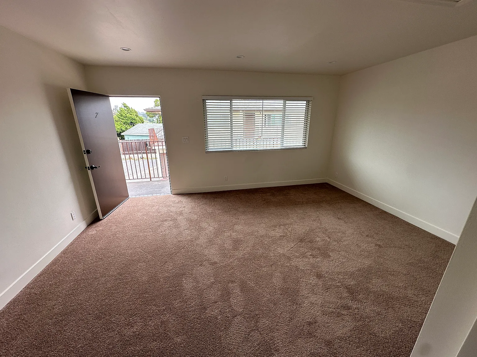 Studio, $2,495 — Photo 2