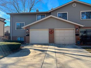 18558 Meadow Ln, Hazel Crest, IL
