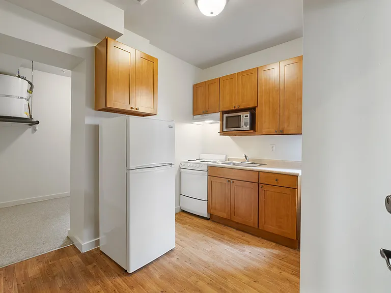 Studio living at Milwaukee apartments in Seattle