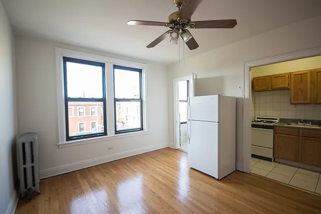5154 N Clark St #337 — Photo 2