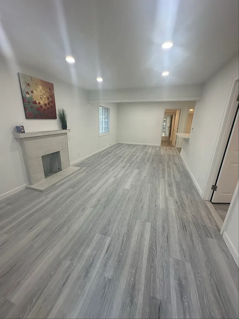 2 Bedroom 1.5 Bath Home w/ Bonus Room — Photo 1