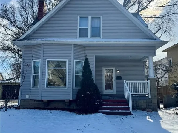 136 North Ave NE, New Philadelphia, OH 44663