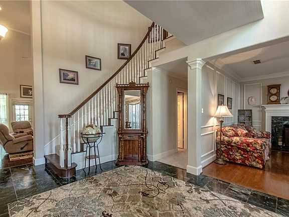 5th image of 1400 Waterford Ct