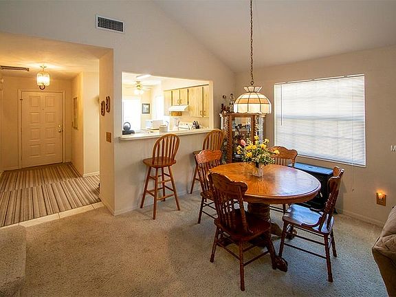 5th image of 819 Brimfield Ct