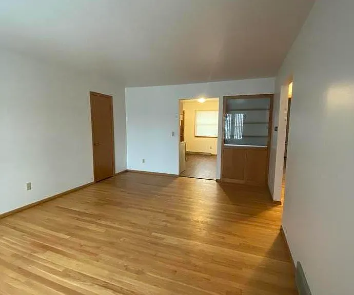 4327 W Howard Ave — Photo 3