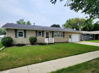1800 E Maple St, Algona, IA 50511