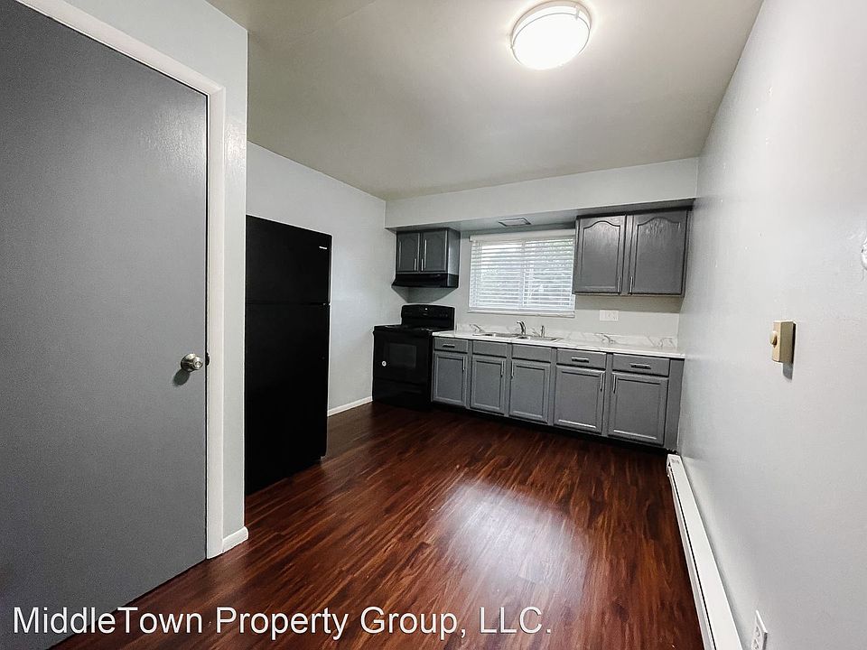 1st image of 1152 Evans Ave
