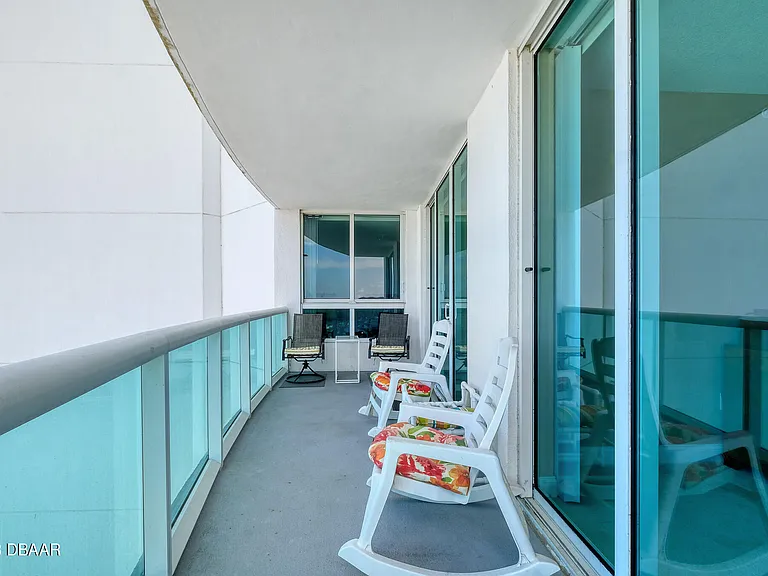 241 Riverside Dr #808 — Photo 30