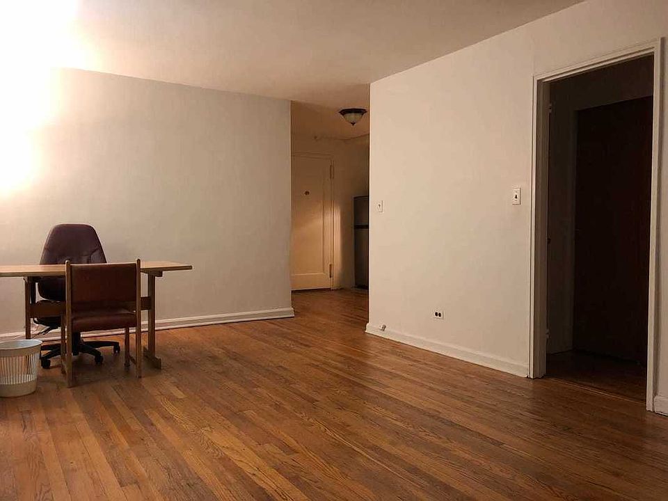 2nd image of 6638 Yellowstone Blvd #5C