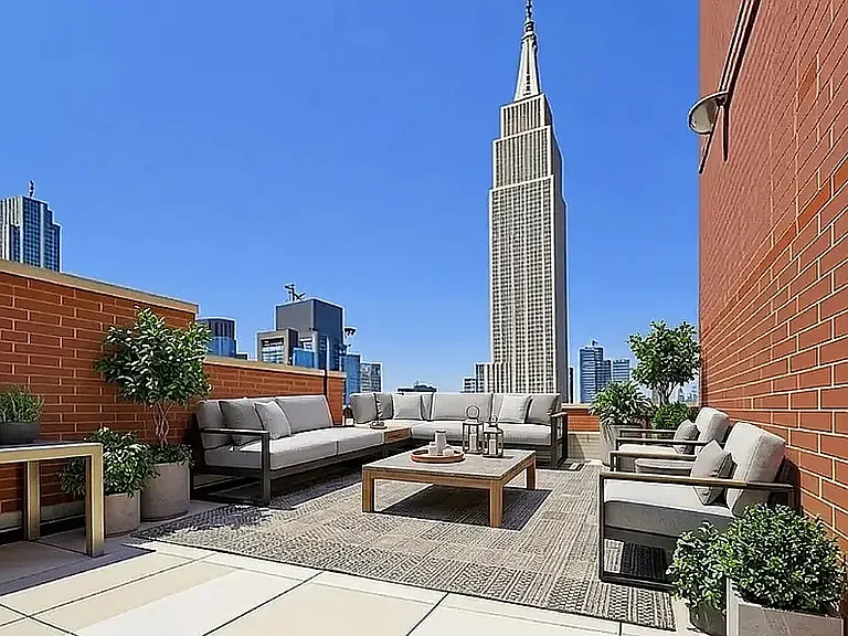 49 E 34th St #27B — Photo 5