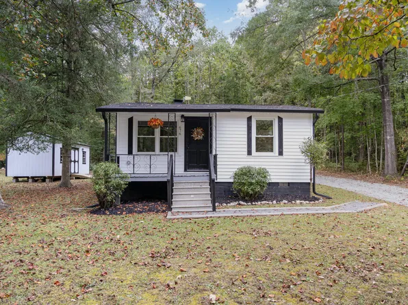 676 Roberts Chapel Church Rd, Goldston, NC 27252