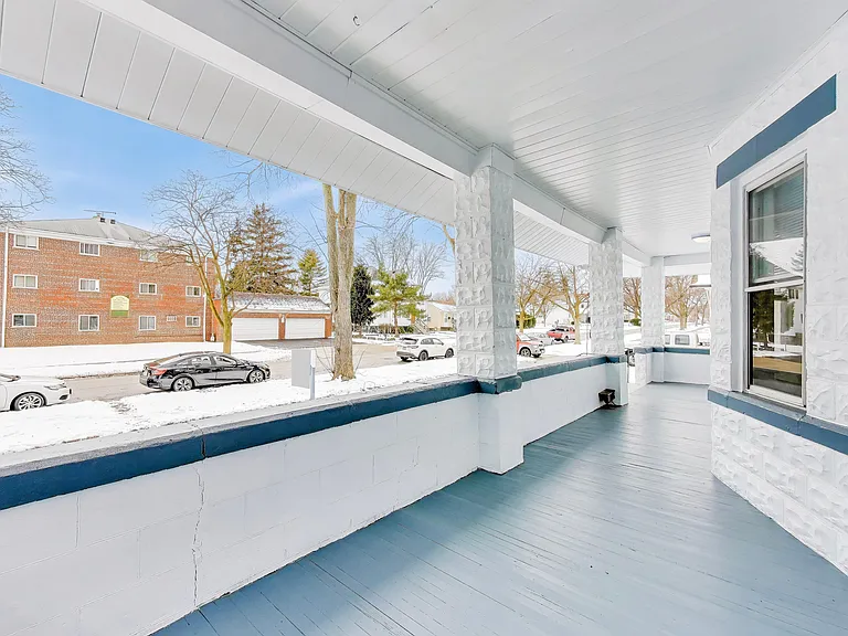 1638 Oakwood Ave — Photo 4