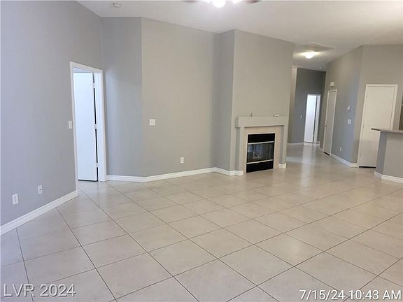 5th image of 2804 W Agate Ave