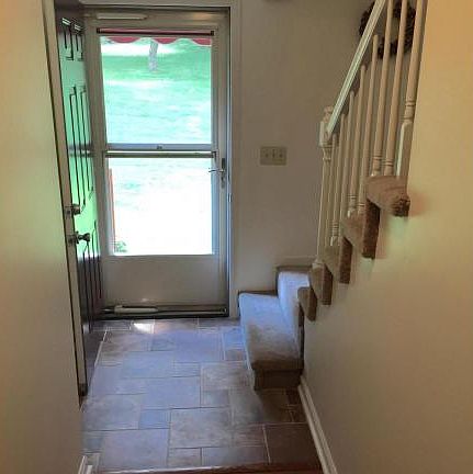 3rd image of 2503 Lakeview Dr #15