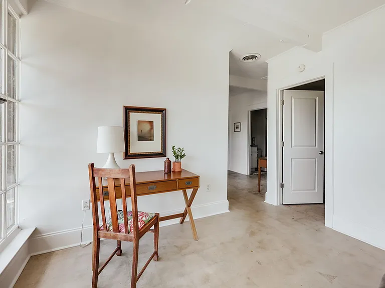 190 Lakewood Dr — Photo 17