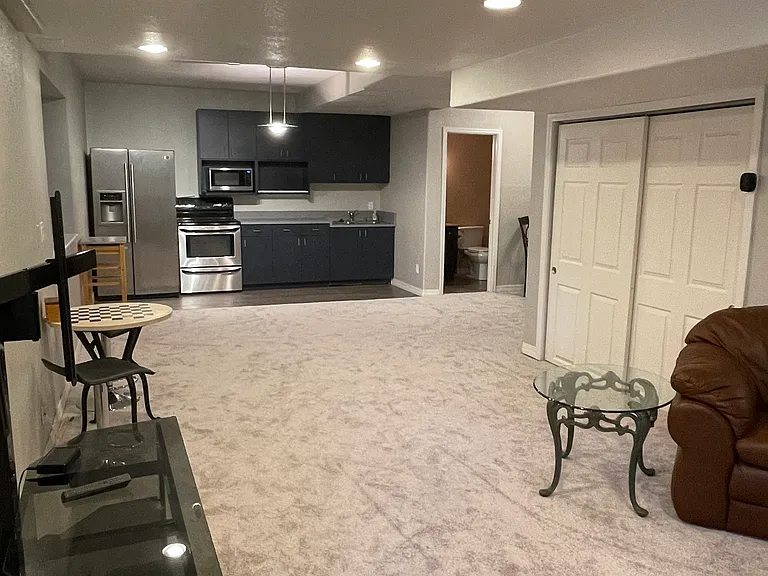White Oak Ln — Photo 3