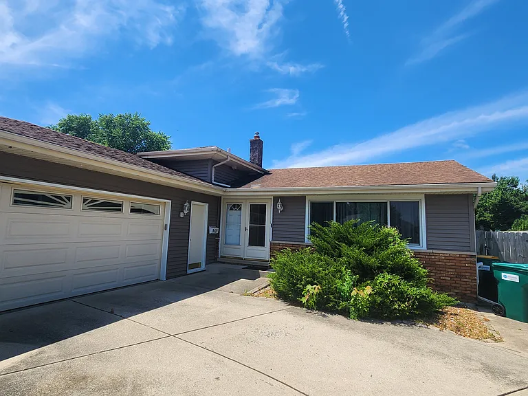 8624 Garfield Ave — Photo 1