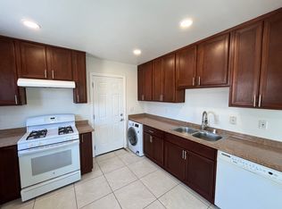 422 W Rosa Parks Rd #B, Palm Springs, CA 92262