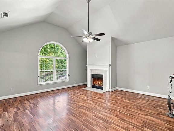 3rd image of 187 Hemphill School Rd NW