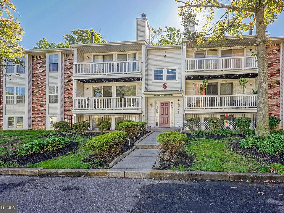 1st image of 65 Kenwood Dr
