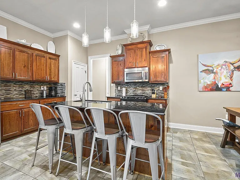 7611 Ibiza Dr — Photo 8